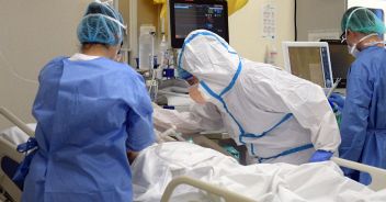 morto Covid vedova assicurazione