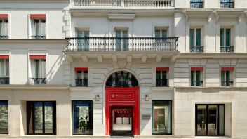 La mail inviata dal principe Andrea a Jeffrey Epstein e Ghislaine