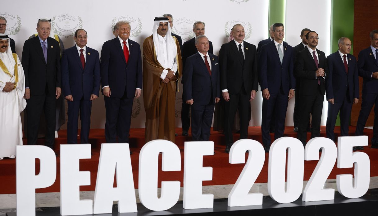 https://wips.plug.it/cips/notizie.virgilio.it/cms/2025/10/pace-gaza-sharm-netanyahu.jpg