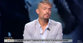 padre denuncia figlio baby gang