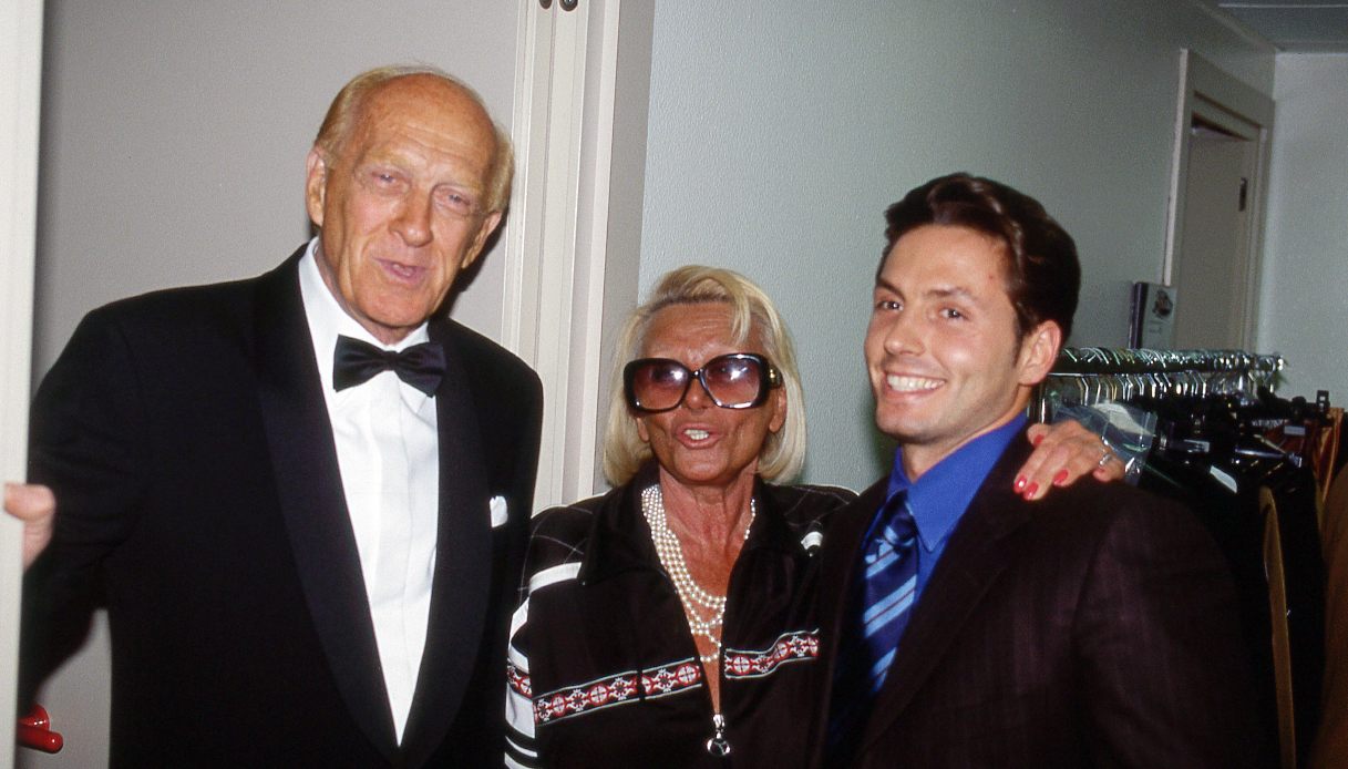https://wips.plug.it/cips/notizie.virgilio.it/cms/2025/10/pier-silvio-berlusconi-casa-vianello.jpg