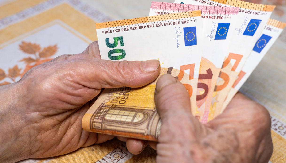 https://wips.plug.it/cips/notizie.virgilio.it/cms/2025/10/pignoramento-bollette-governo-1.jpg