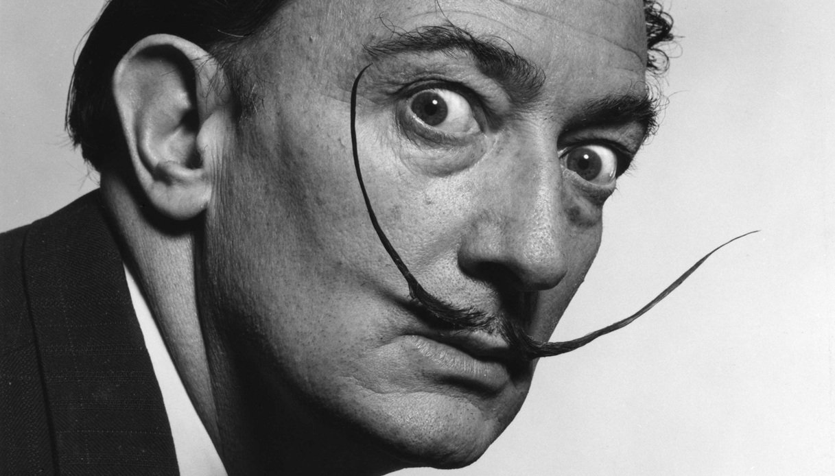 Mostra a Parma su Salvador Dalí, ma le opere esposte sono false: blitz dei carabinieri e sequestri