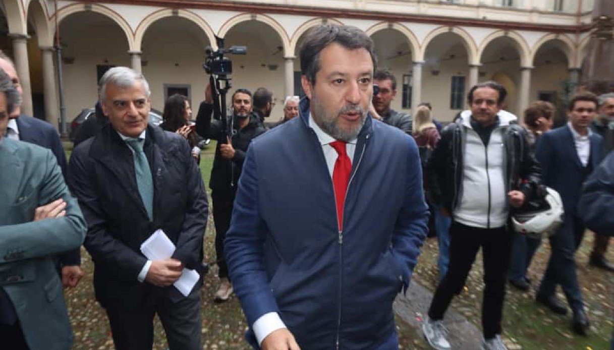 https://wips.plug.it/cips/notizie.virgilio.it/cms/2025/10/salvini-vannacci.jpg
