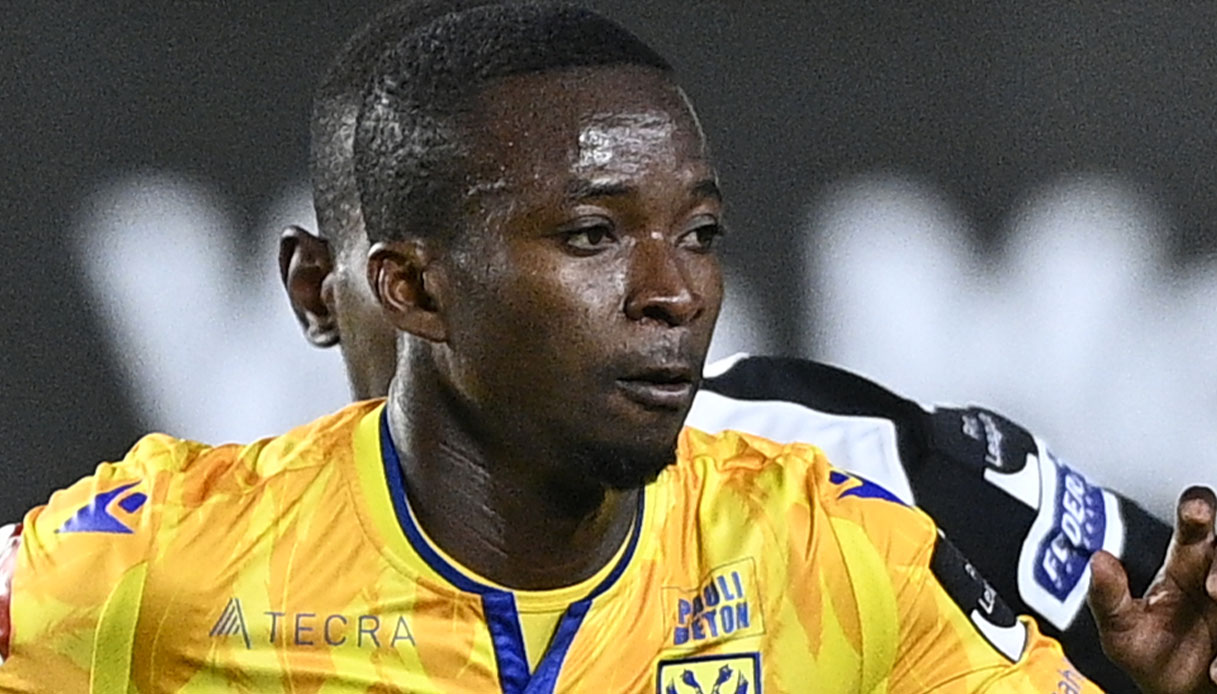https://wips.plug.it/cips/notizie.virgilio.it/cms/2025/10/samuel-asamoah-infortunio-collo-paralisi.jpg