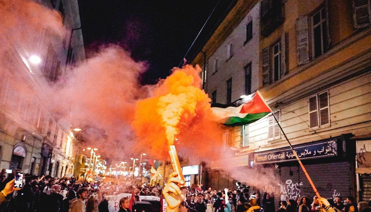https://wips.plug.it/cips/notizie.virgilio.it/cms/2025/10/scontri-torino-pro-pal.jpg