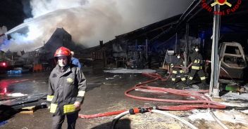 serramazzoni incendio modena nuova neon