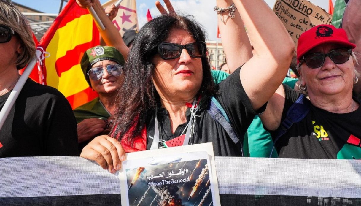 https://wips.plug.it/cips/notizie.virgilio.it/cms/2025/10/souzan-fatayer-mieli-israele-hitler.jpg