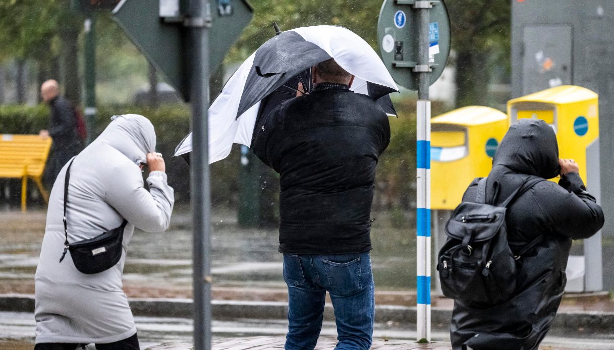 Supertempesta Amy in arrivo in Italia, maltempo con vento e pioggia da Nord a Sud: le previsioni
