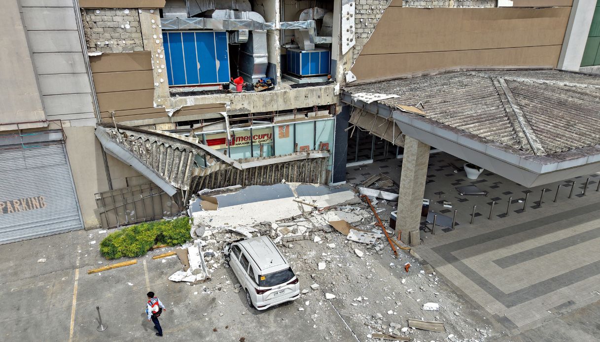 https://wips.plug.it/cips/notizie.virgilio.it/cms/2025/10/terremoto-filippine-1.jpg