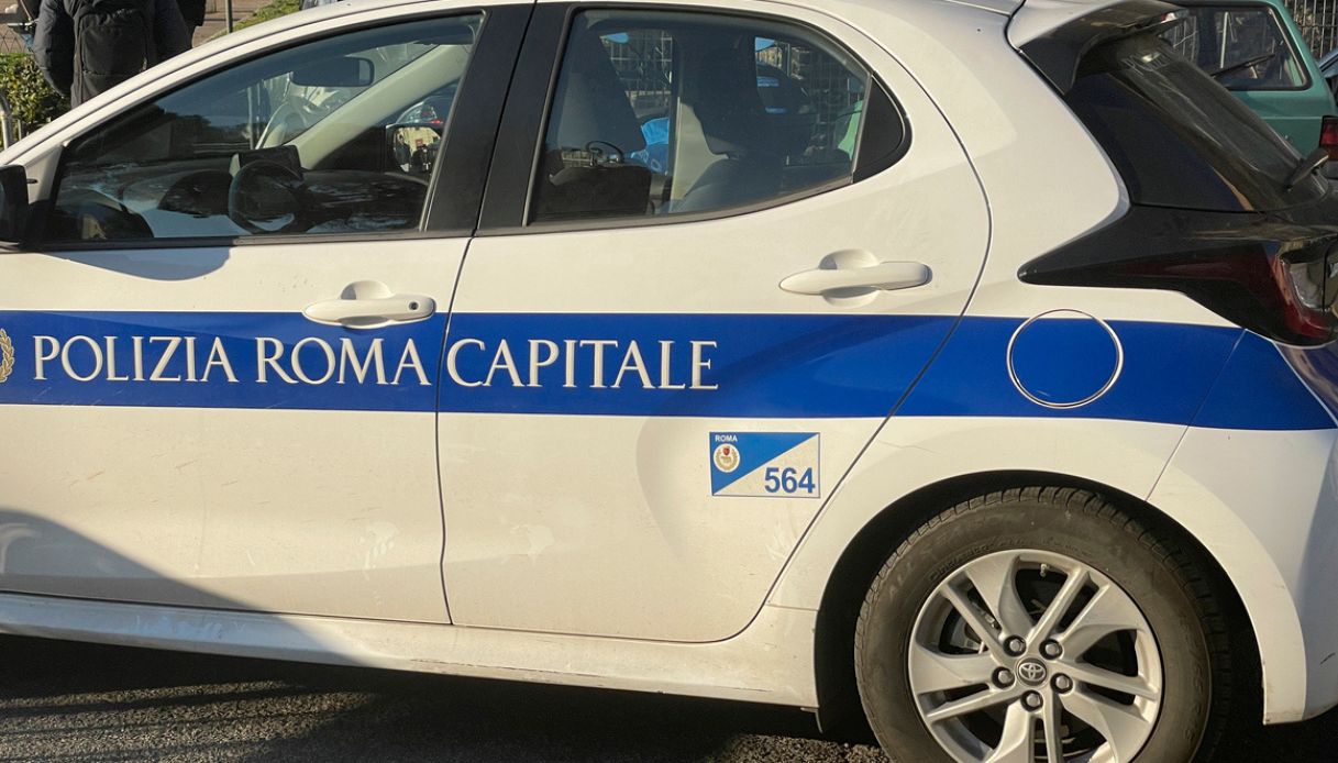 https://wips.plug.it/cips/notizie.virgilio.it/cms/2025/10/ucciso-in-strada-cassia-roma.jpg