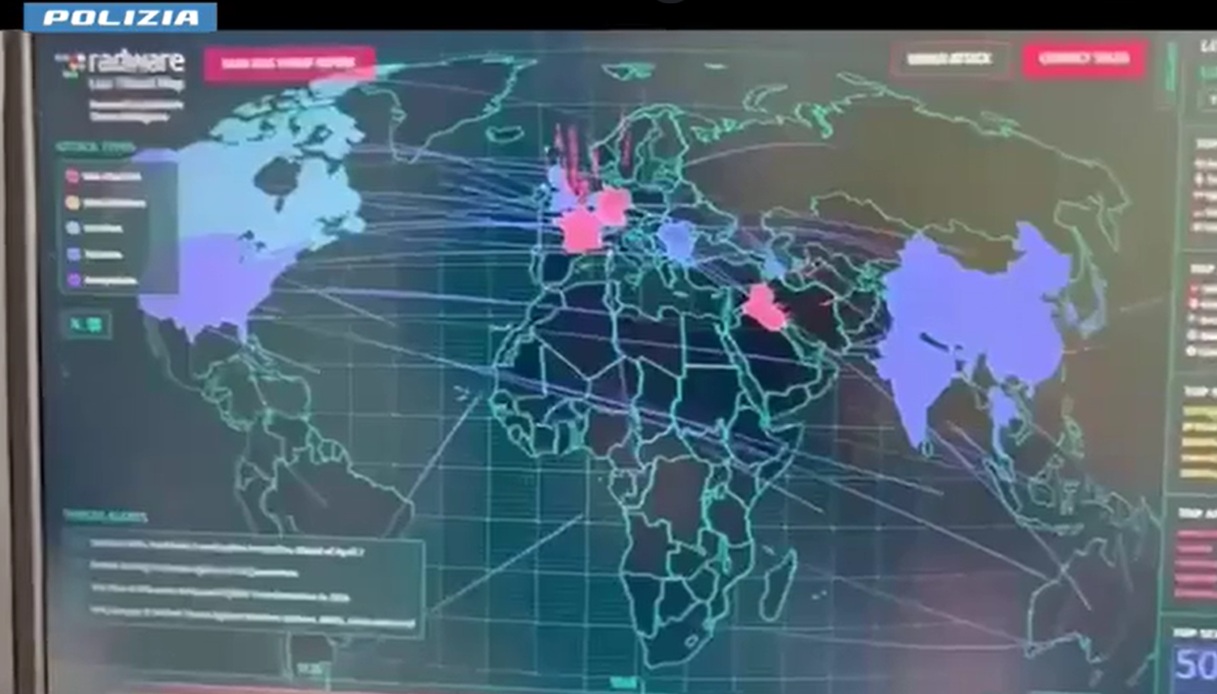 Professionista vittima di cyberstalking a Bologna, arrestata la donna che le ha organizzato il finto funerale