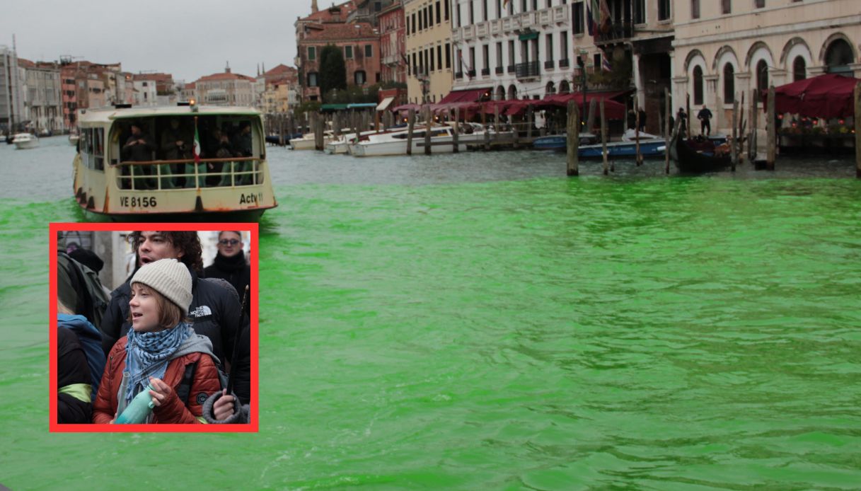 Il Canal Grande imbrattato di verde, il blitz degli attivisti con Greta Thunberg che fa indignare Zaia