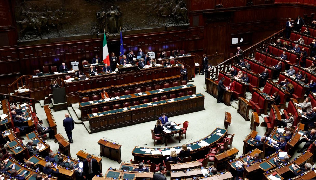 https://wips.plug.it/cips/notizie.virgilio.it/cms/2025/11/ddl-femminicidio-legge-ergastolo.jpg