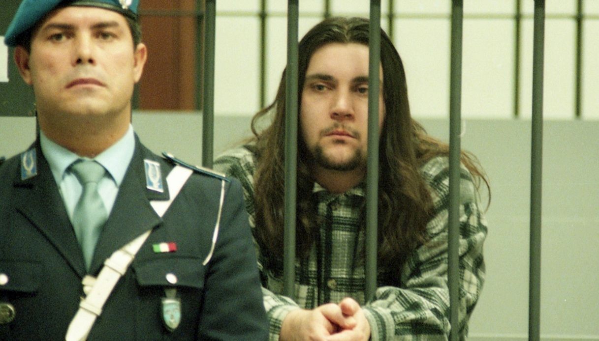 elia del grande in fuga dopo l evasione da un casa lavoro di modena sarebbe scappato con la compagna da Notizie.virgilio.it elia del grande in fuga dopo l evasione da un casa lavoro di modena sarebbe scappato con la compagna