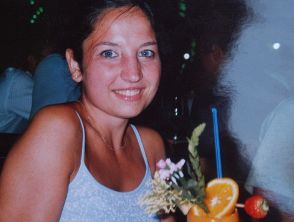 Garlasco, le impronte trovate sulla porta d'ingresso del villino sono di Marco Poggi e di un operatore