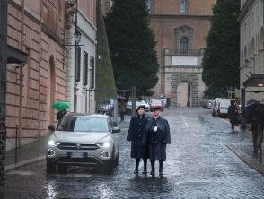 Guardia svizzera accusata di aver sputato a due donne ebree, avviata inchiesta in Vaticano dopo le polemiche