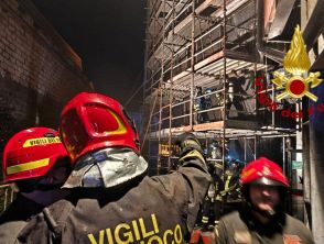 Incendio a Catania, lo scoppio e le fiamme nel teatro del Centro fieristico Le Ciminiere: la situazione