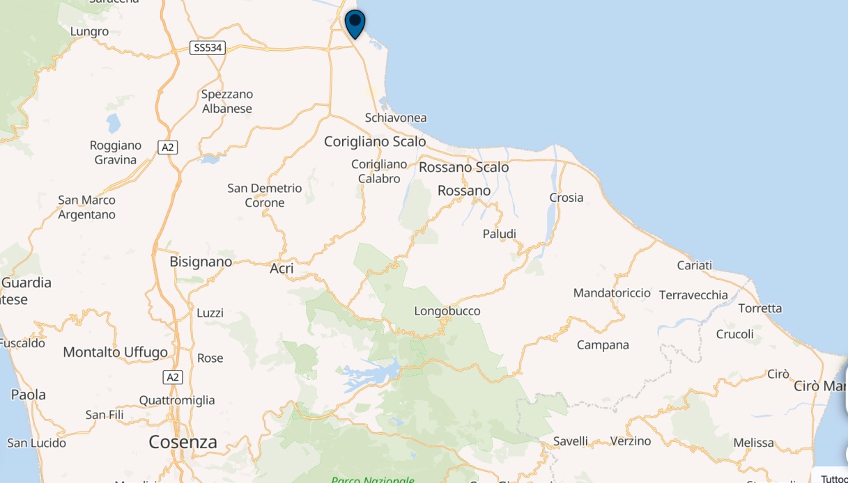 Violento incidente frontale tra auto sulla Statale Jonica vicino a ...