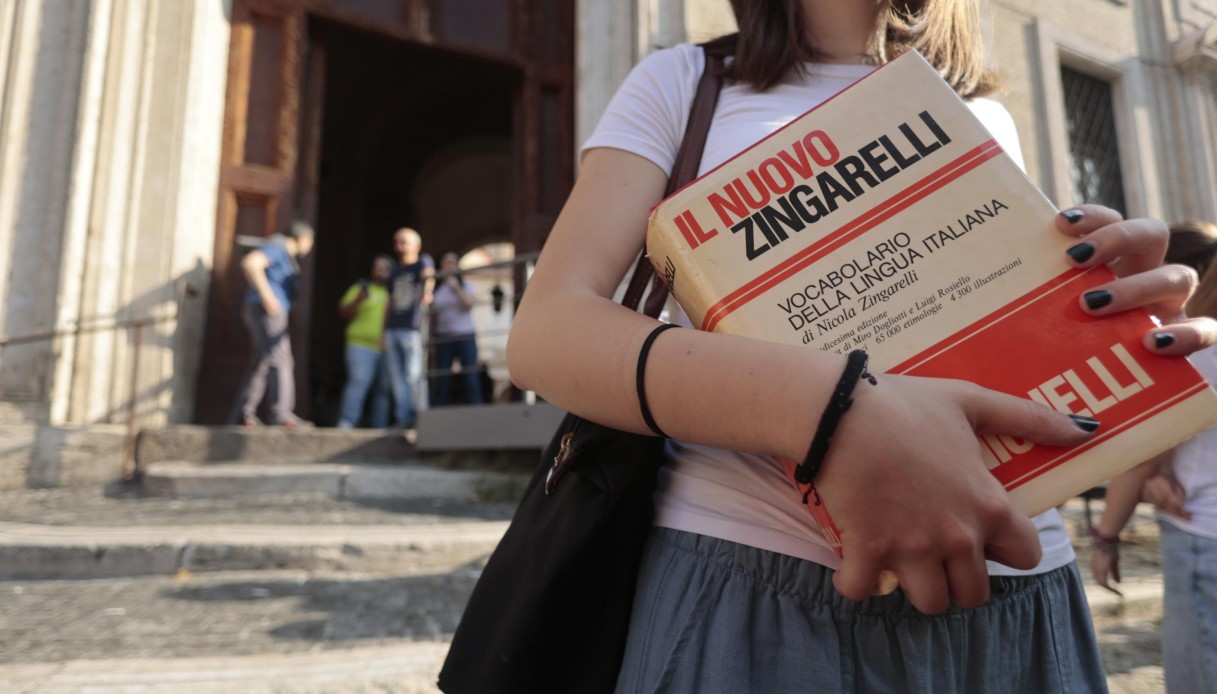 Gli studenti durante la prima prova della Maturit&agrave; 2025