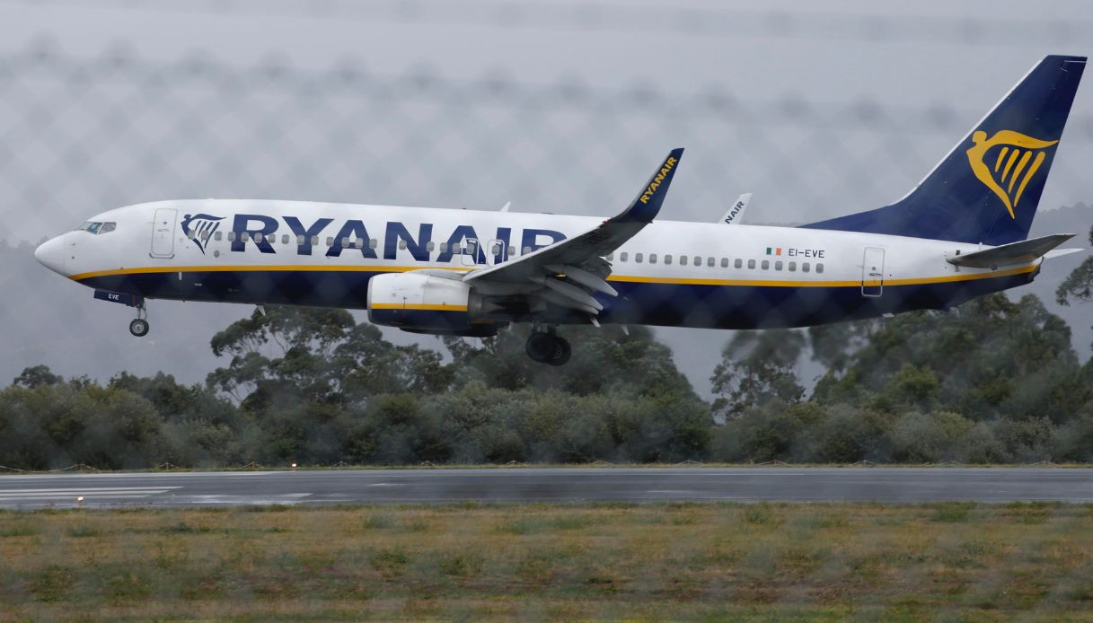 Nuove regole Ryanair dal 12 novembre per carte d