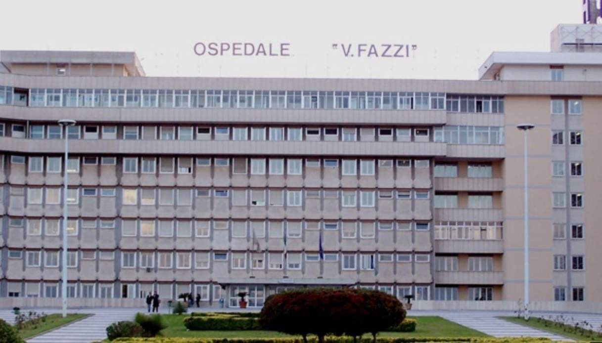 https://wips.plug.it/cips/notizie.virgilio.it/cms/2025/11/ospedale-fazzi-lecce.jpg