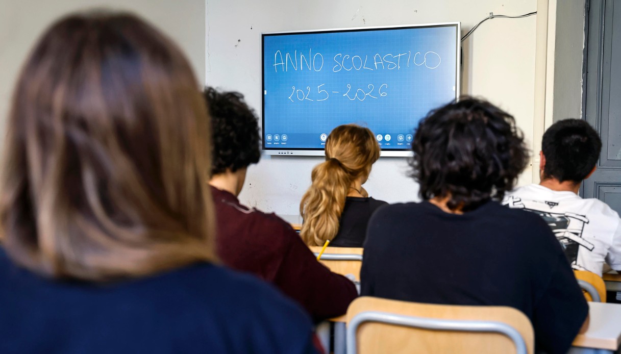professore colpisce uno studente in una scuola di bologna il belluzzi fioravanti rischia il licenziamento da Notizie.virgilio.it professore colpisce uno studente in una scuola di bologna il belluzzi fioravanti rischia il licenziamento