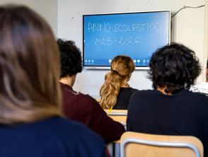 Professore colpisce uno studente in una scuola di Bologna, il Belluzzi Fioravanti: rischia il licenziamento