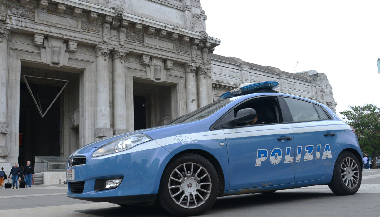 turisti ebrei milano stazione arrestato