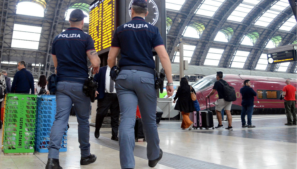 turisti americani ebrei ortodossi aggrediti a milano in stazione centrale 25enne pakistano arrestato