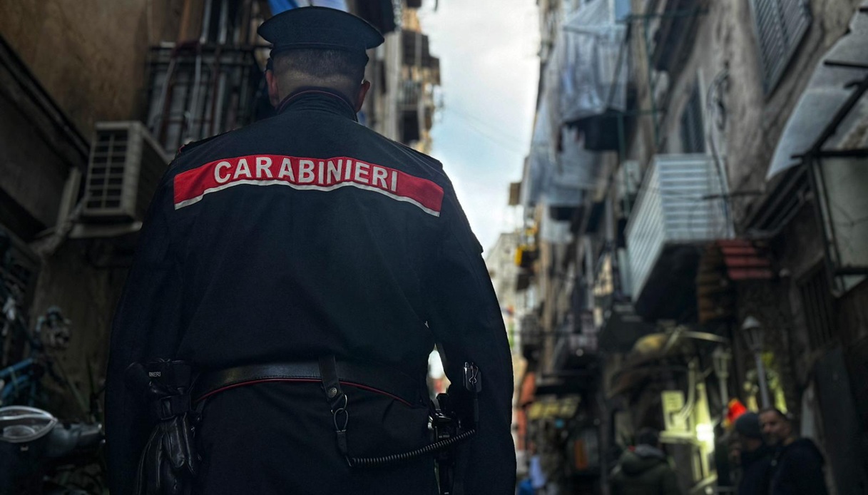 https://wips.plug.it/cips/notizie.virgilio.it/cms/2025/12/arresti-camorra-napoli.jpg