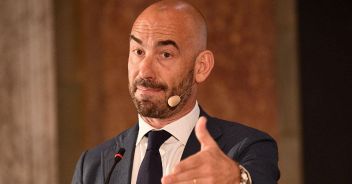 Bassetti truffa online AI