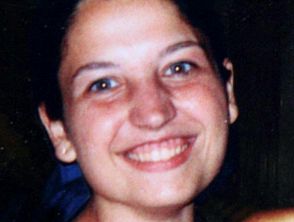 Garlasco, la macchia di sangue obliqua sul telefono e la nuova ipotesi sull'omicidio di Chiara Poggi