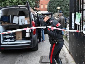 Donna trovata morta nel cortile a Milano, si indaga per omicidio: ancora senza nome, ipotesi aggressione