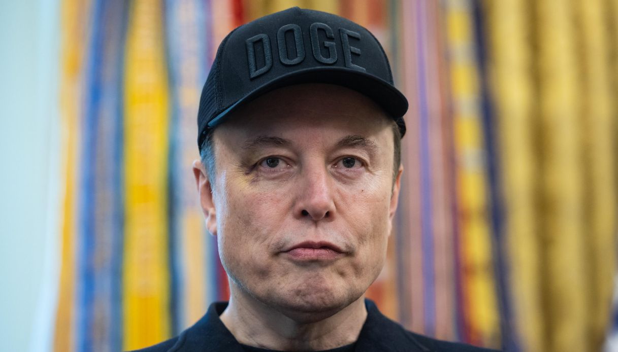 https://wips.plug.it/cips/notizie.virgilio.it/cms/2025/12/elon-musk-x.jpg