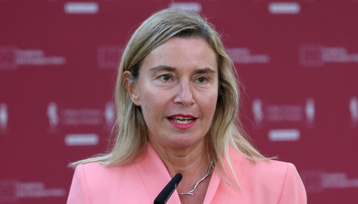 https://wips.plug.it/cips/notizie.virgilio.it/cms/2025/12/federica-mogherini-fermo-indagine-frodi-fondi-ue.jpg