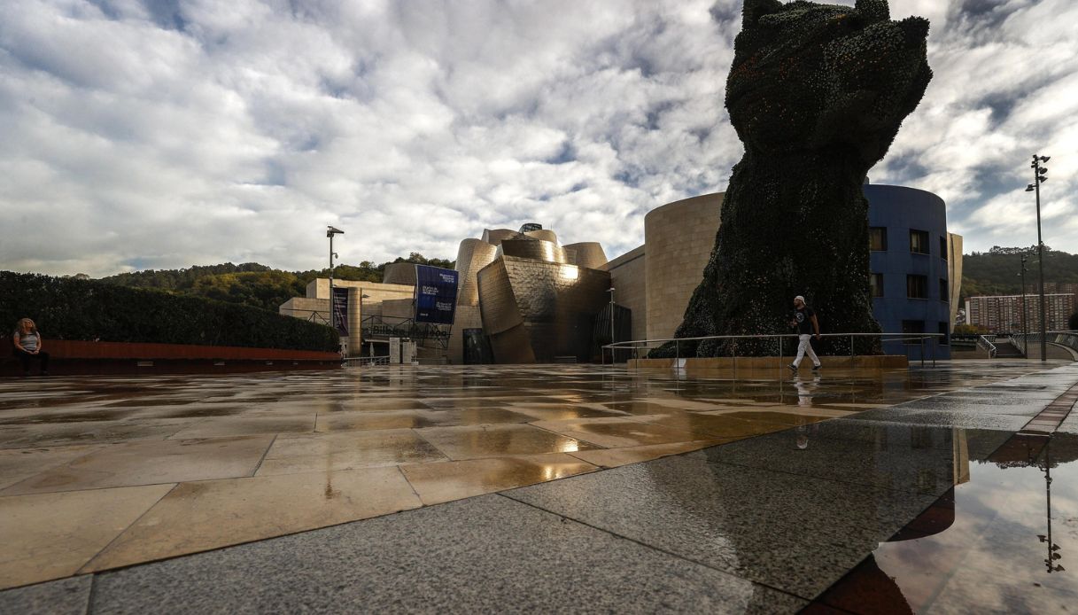 frank gehry guggenheim bilbao