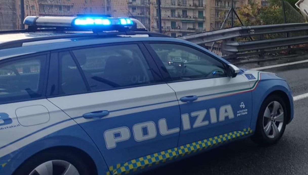 Schianto in autostrada A5 Torino Aosta a Volpiano, neonata sbalzata fuori dall