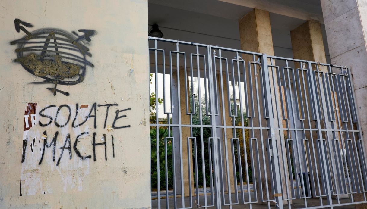 lista degli stupri a lucca al liceo scientifico vallisneri nuova scoperta in bagno dopo il caso di roma