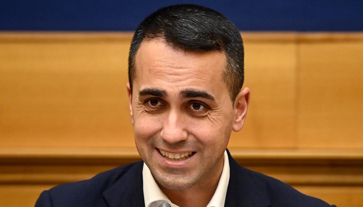 https://wips.plug.it/cips/notizie.virgilio.it/cms/2025/12/luigi-di-maio-medio-oriente.jpg