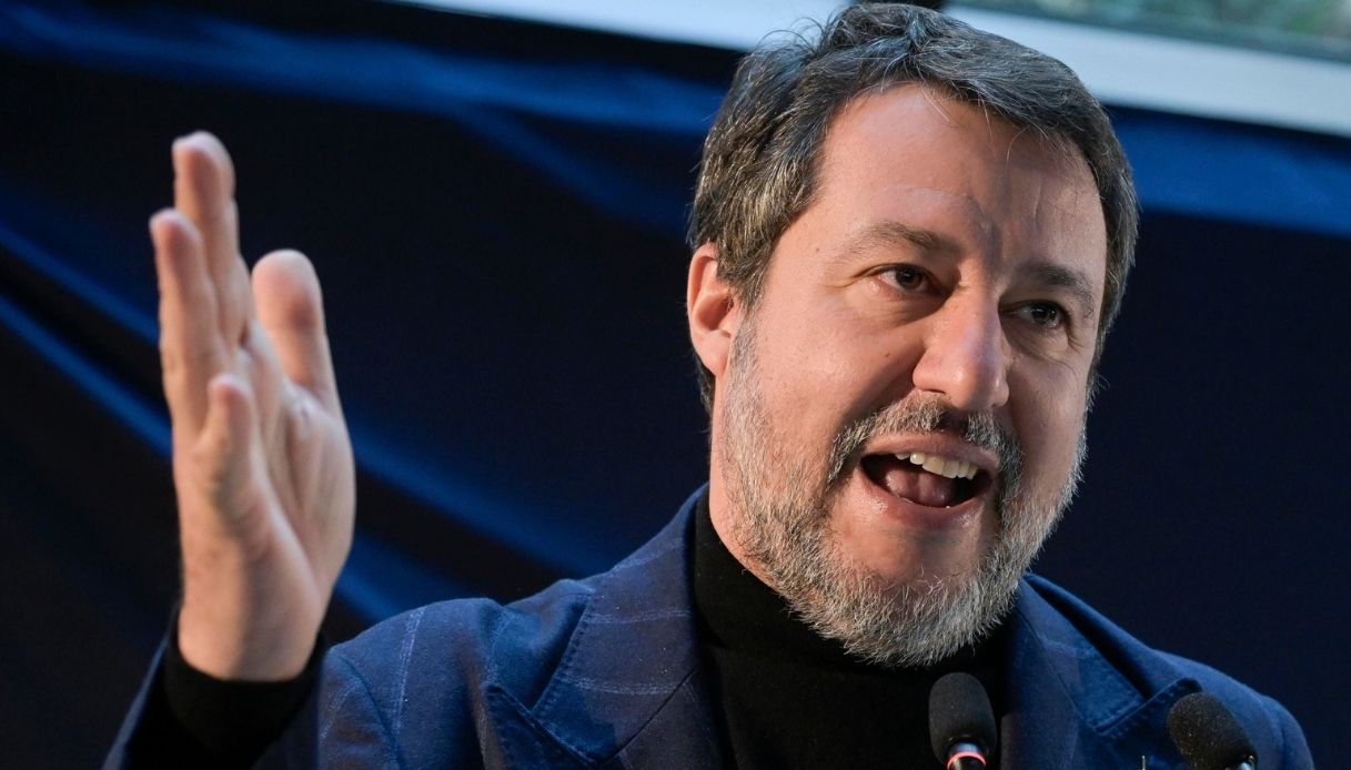 https://wips.plug.it/cips/notizie.virgilio.it/cms/2025/12/matteo-salvini-1.jpg