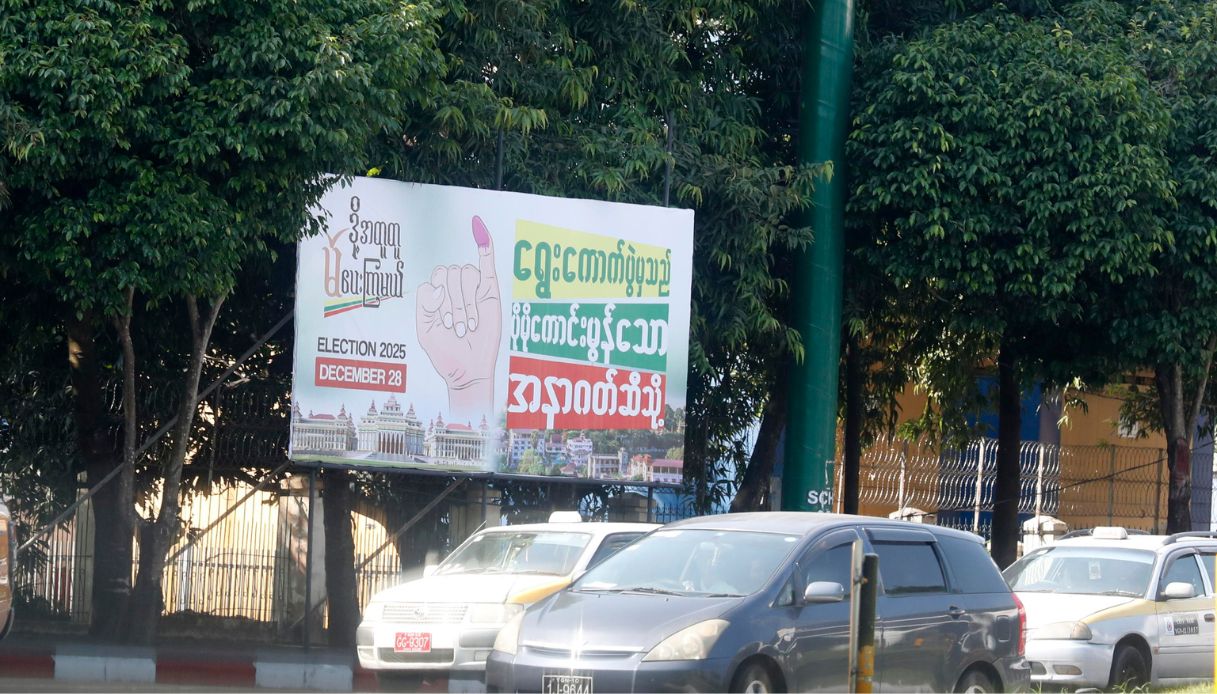 Myanmar attacco aereo morti