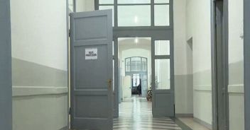 scuola-milano-recita-canto-arabo