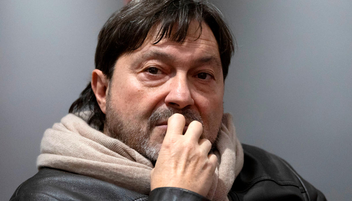 sigfrido ranucci ancora in pericolo dopo l attentato scorta alzata al livello 2 avr224 un altra auto blindata