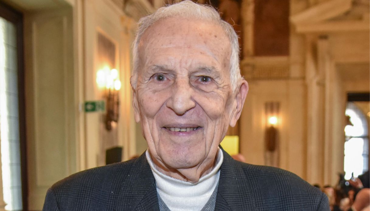 https://wips.plug.it/cips/notizie.virgilio.it/cms/2025/12/silvio-garattini.jpg