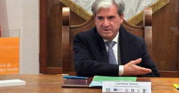 Carmine Siano sindaco di Castiglione del Genovesi aggredito a bastonate, l'ipotesi del raid punitivo