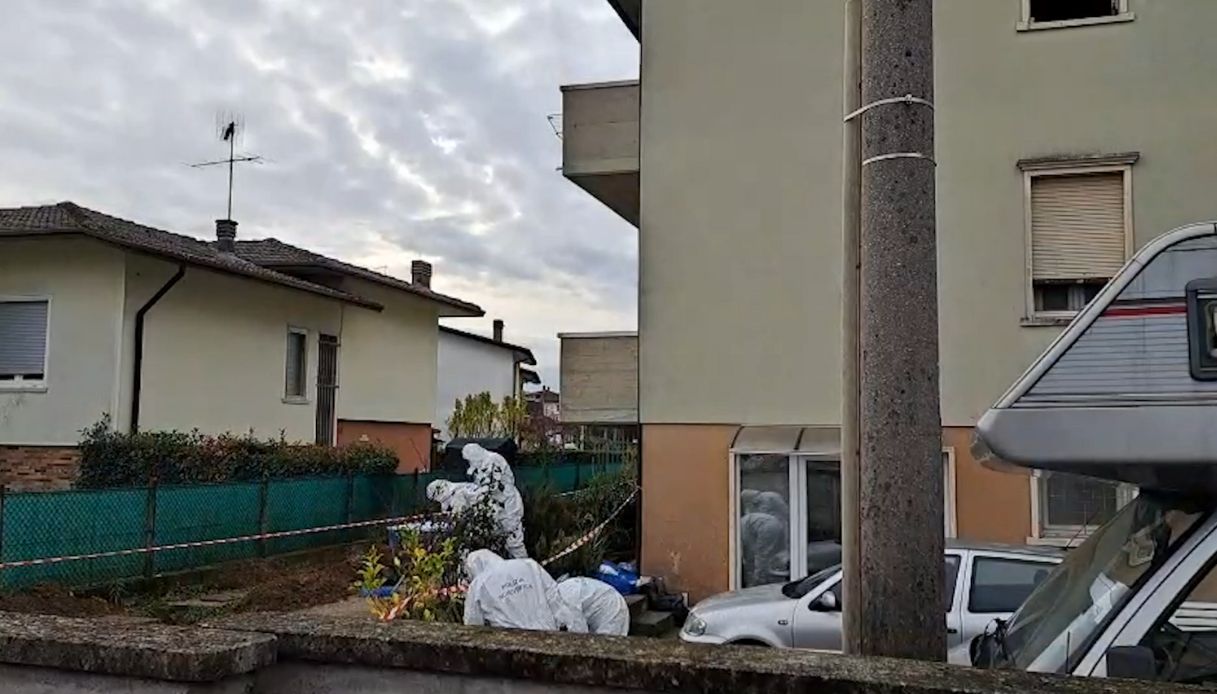 Donna agonizzante trovata a Torri di Quartesolo vicino Vicenza fuori dalla casa dove vive con marito e figlio
