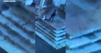 video_sh1813911.jpg