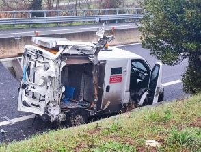 Assalto al portavalori della Battistolli sull'A14 a Cerignola, tre auto in fiamme e chiodi sull'asfalto