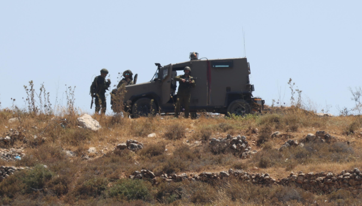 carabinieri minacciati col fucile a ramallah la versione di israele esclude i coloni 200 stato un soldato da Virgilio.it carabinieri minacciati col fucile a ramallah la versione di israele esclude i coloni 200 stato un soldato